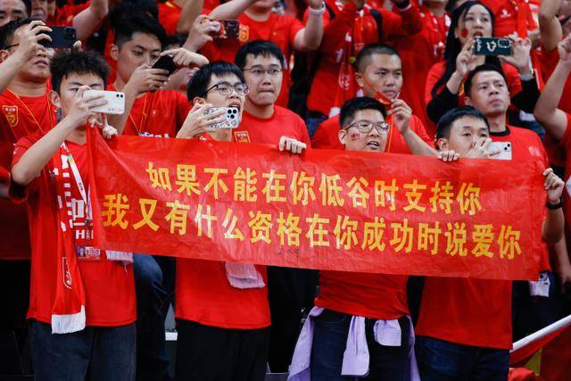 东契奇32+6+9小卡复出15分 独行侠险胜快船1-1