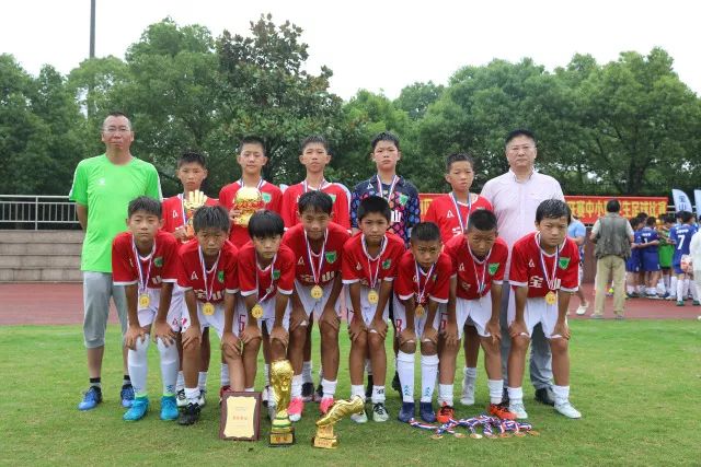 贺希宁17+11深圳胜广厦 邹阳24+10福建负山东